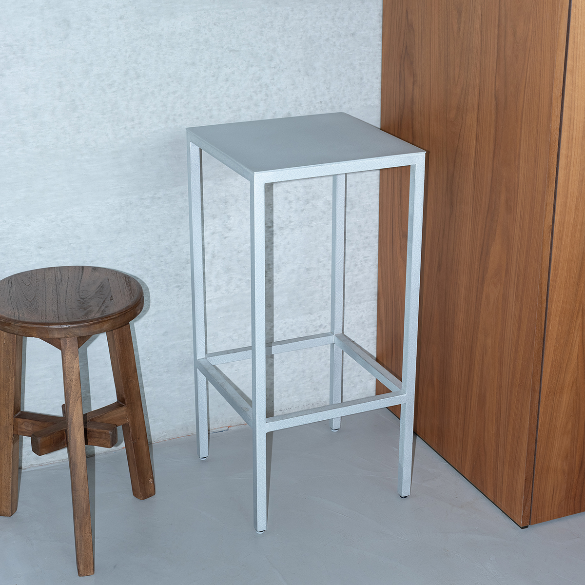 Alu Bar Stool
