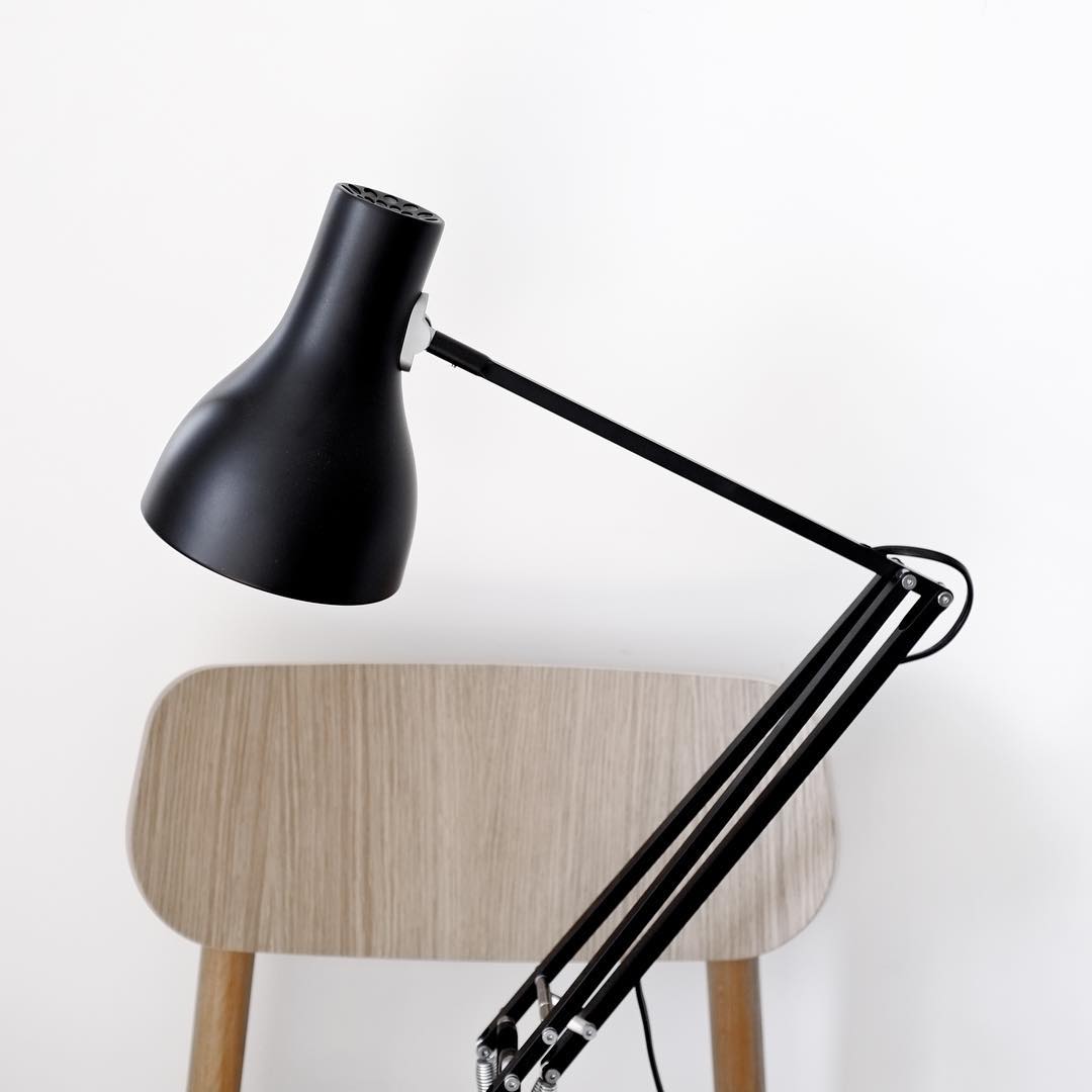 Type 75 Desk Lamp