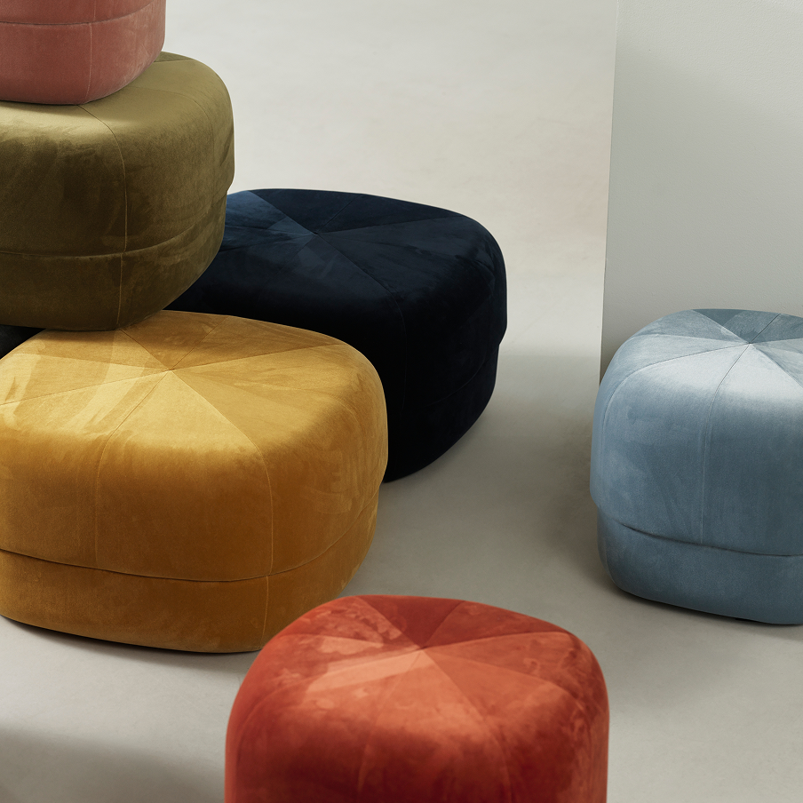 Circus Pouf Velour