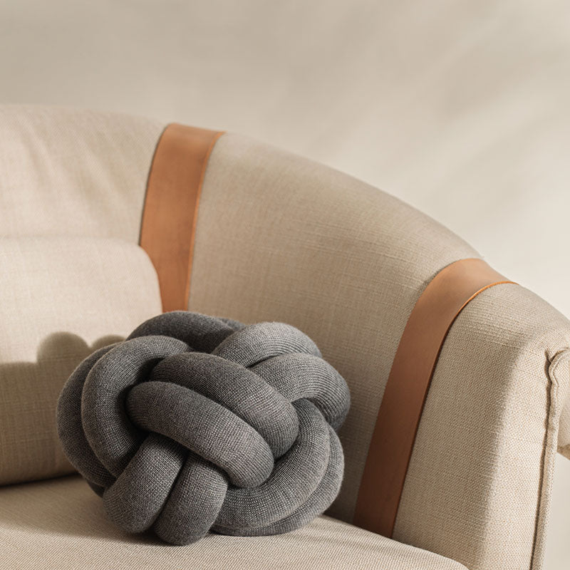 Knot Cushion