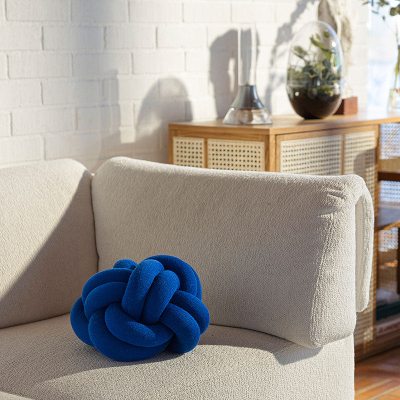 Knot Cushion