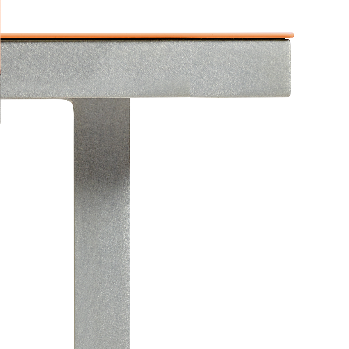 Alu Dining Table