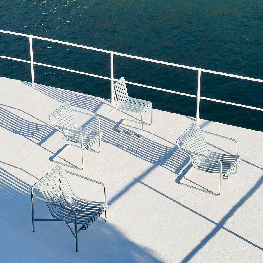 Palissade Cantilever Lounge Chair Low