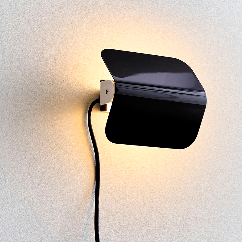 Apex Wall Lamp