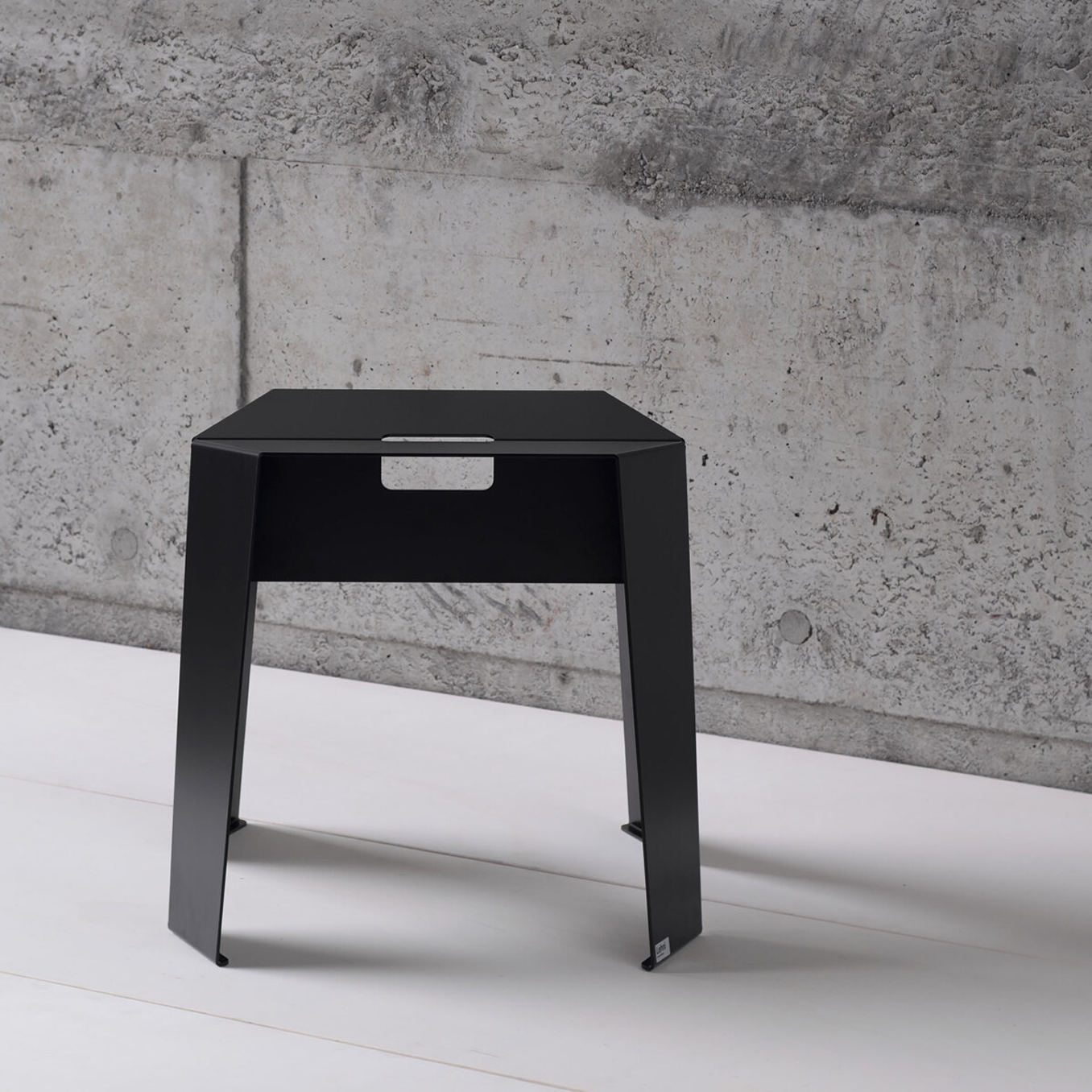 Miori Stool