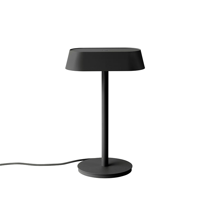 Linear table lamp