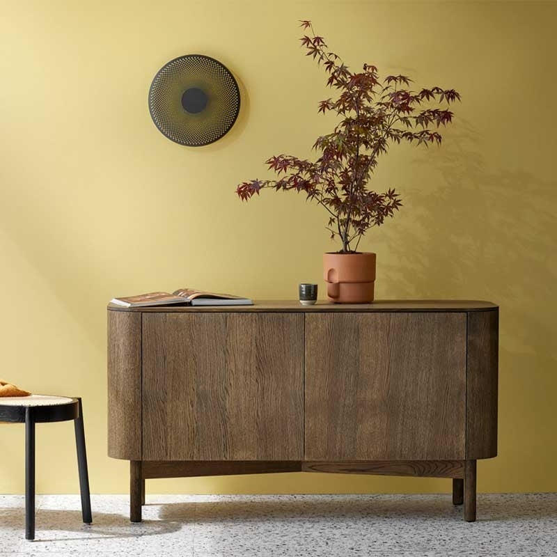 Loud credenza