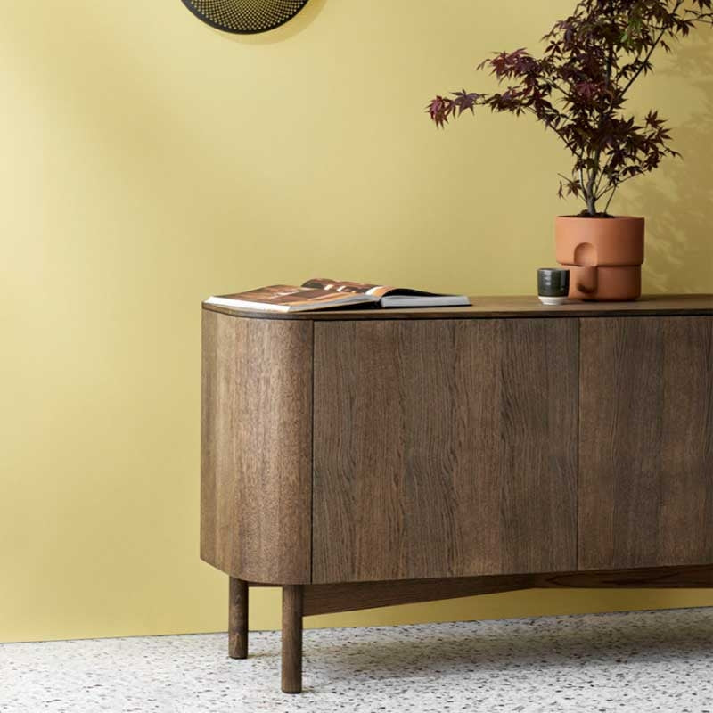 Loud credenza