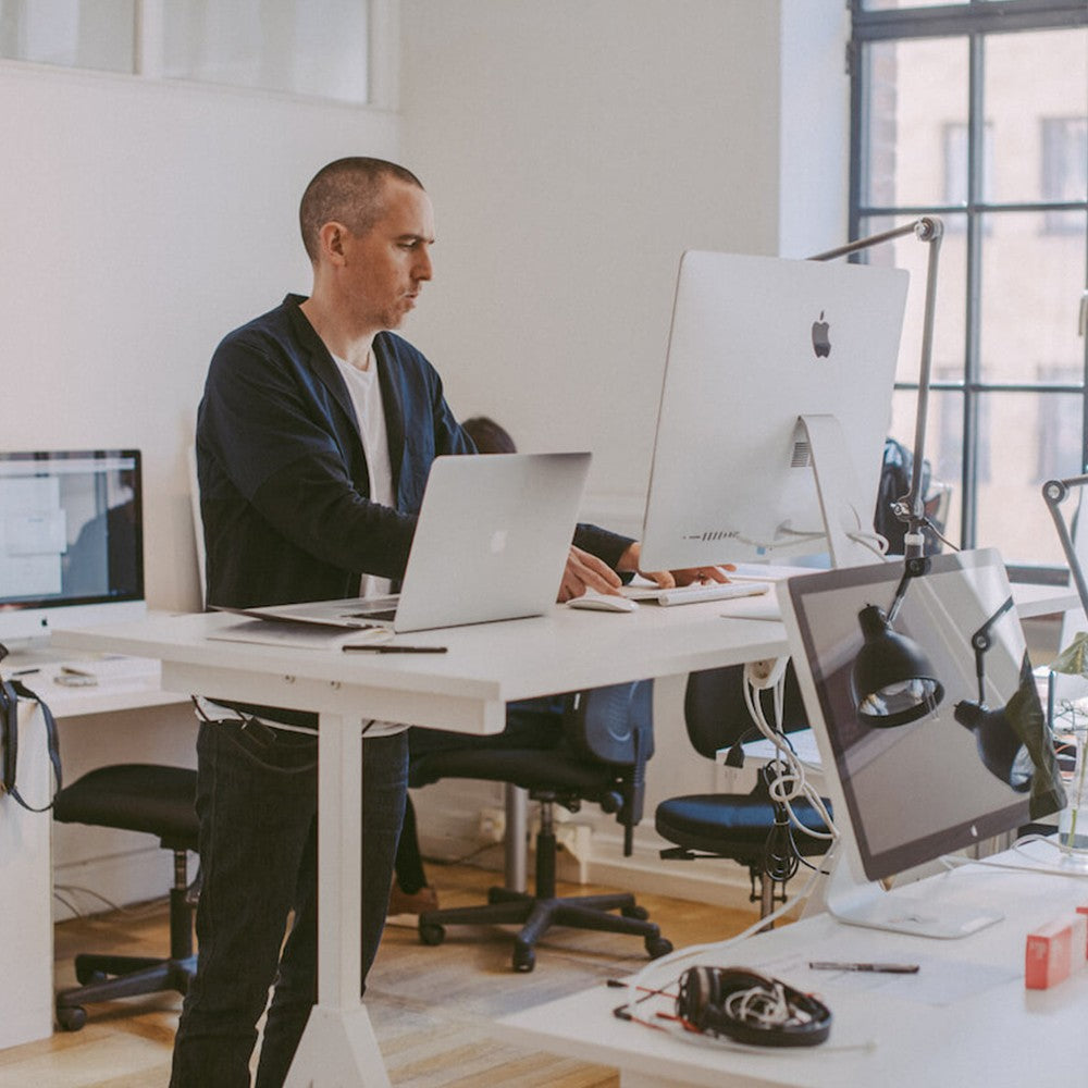 Height-adjustable Work desk