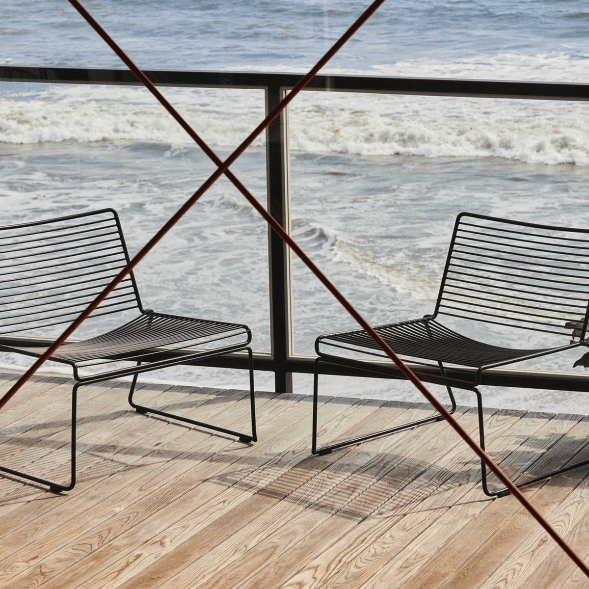 Hee lounge chair - Archive Sale