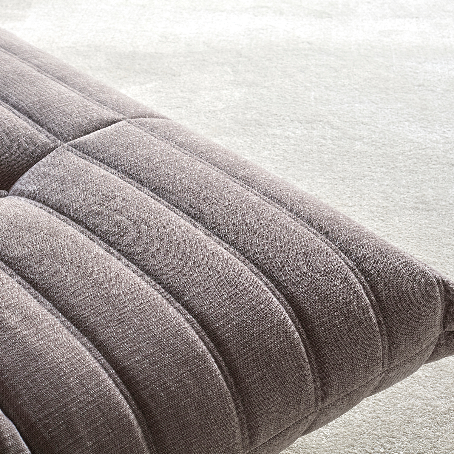 Mikunjo chair