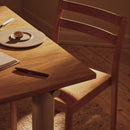 Atura dining table