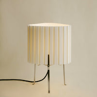 Canelé Table Lamp HAY bianco caldo in ambiente