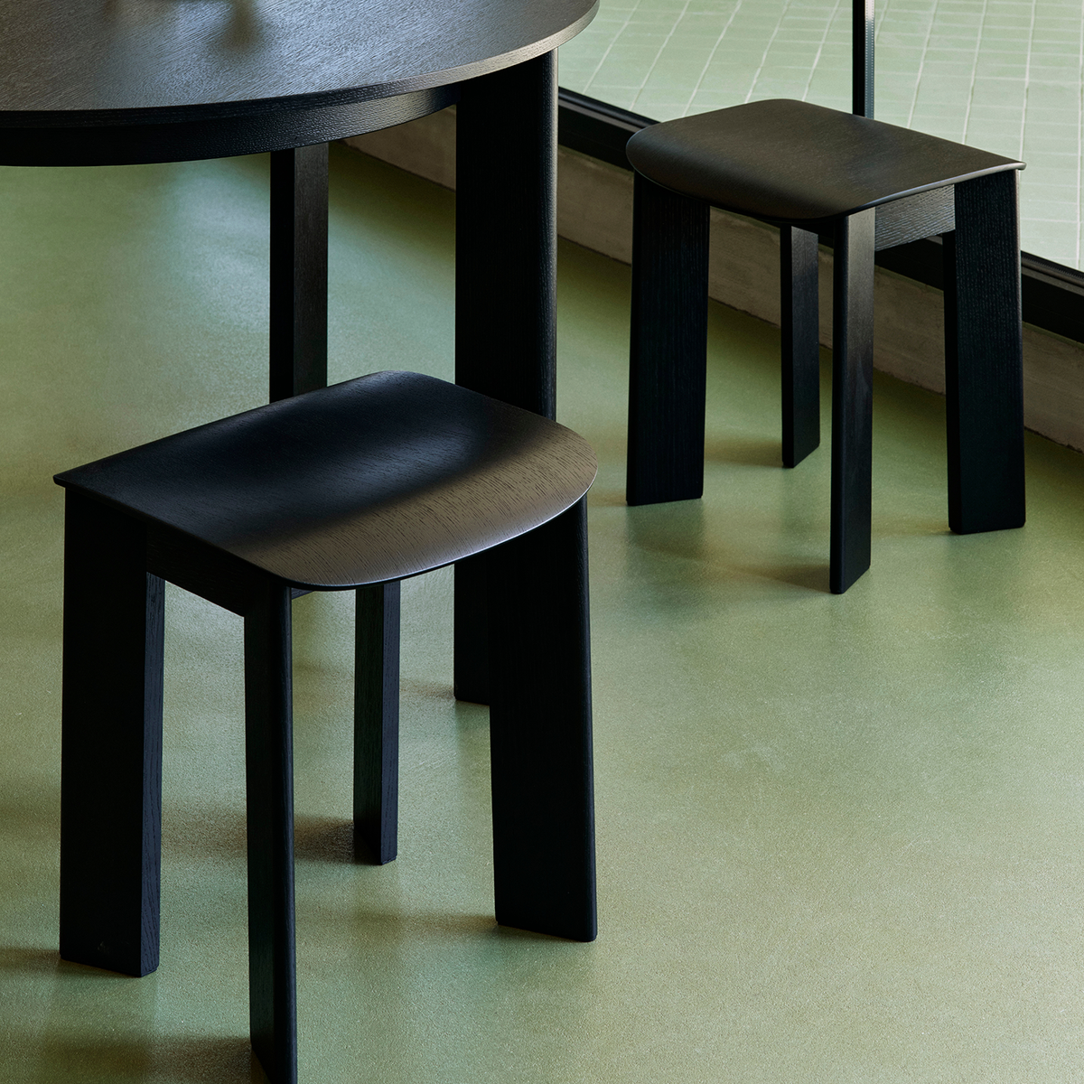 Chisel 10 Stool