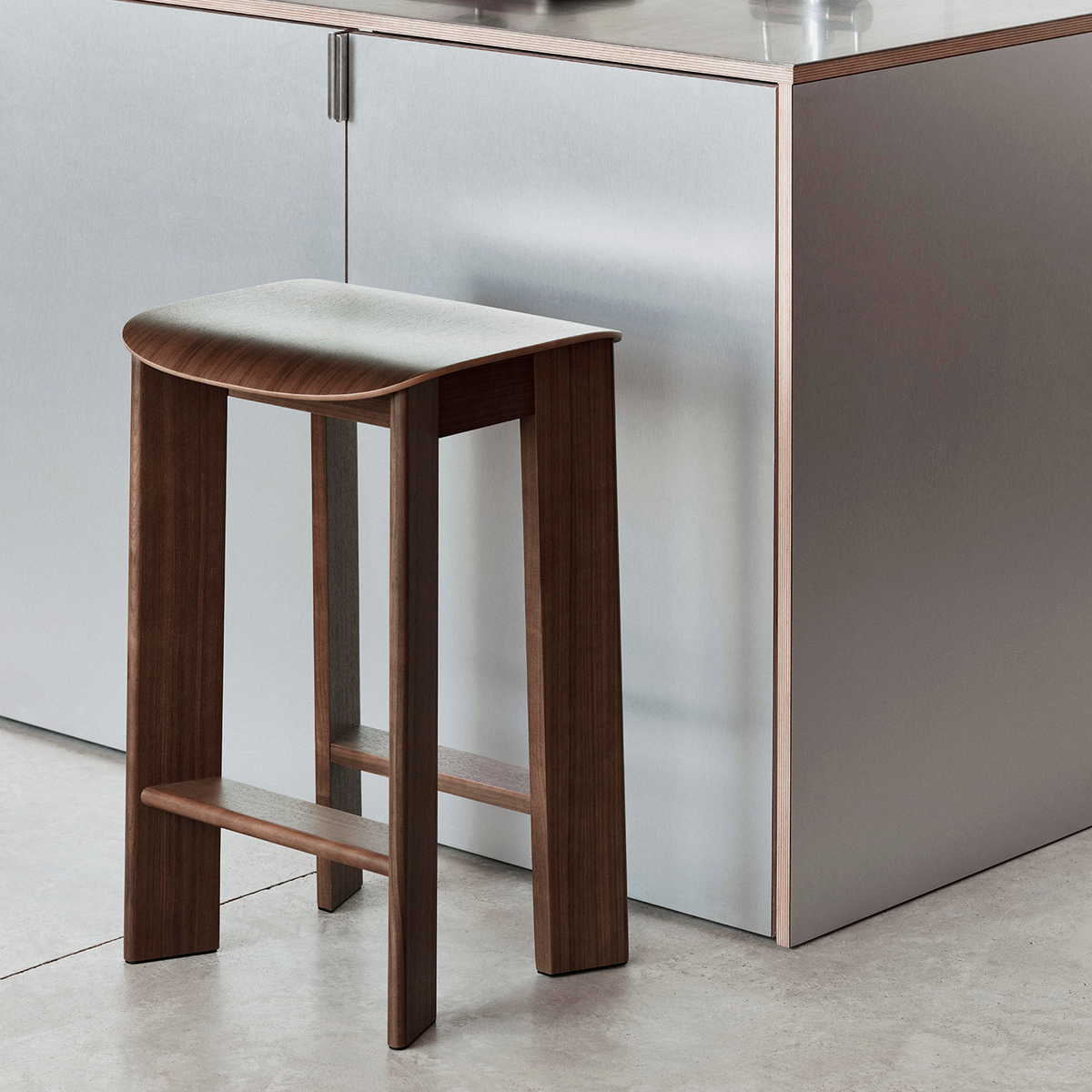 Chisel 30 Bar Stool