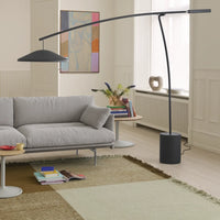 Contra Floor Lamp in ambiente