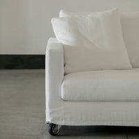 Sofa cockpit with wheels