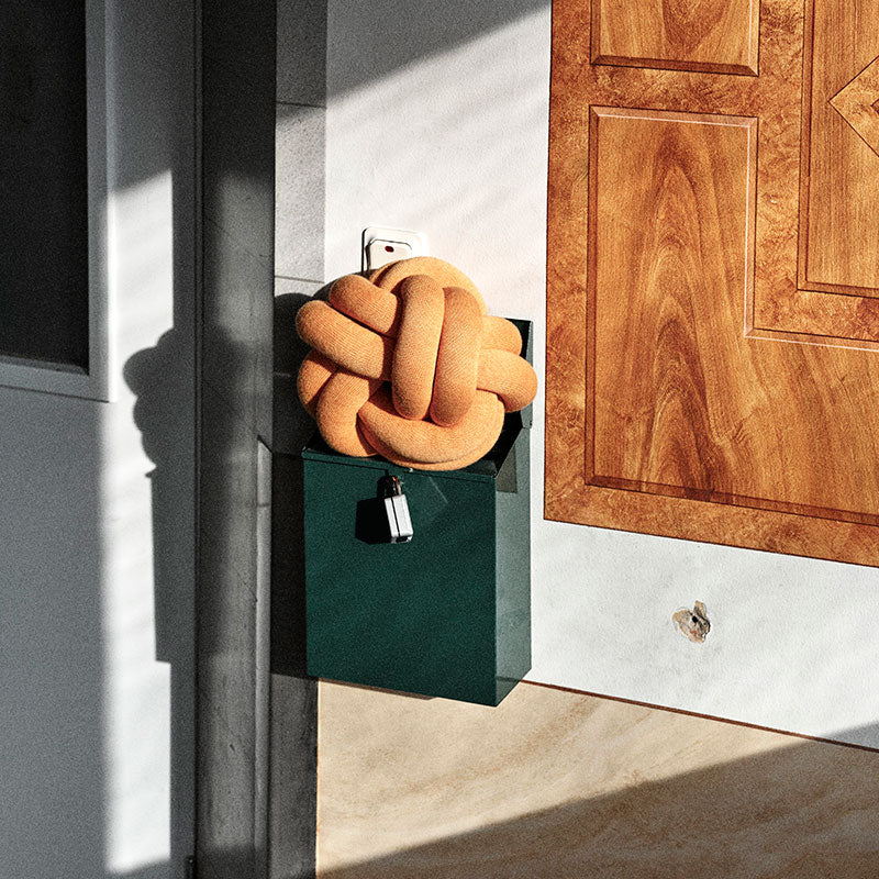 Knot Cushion
