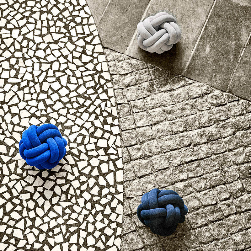 Knot Cushion