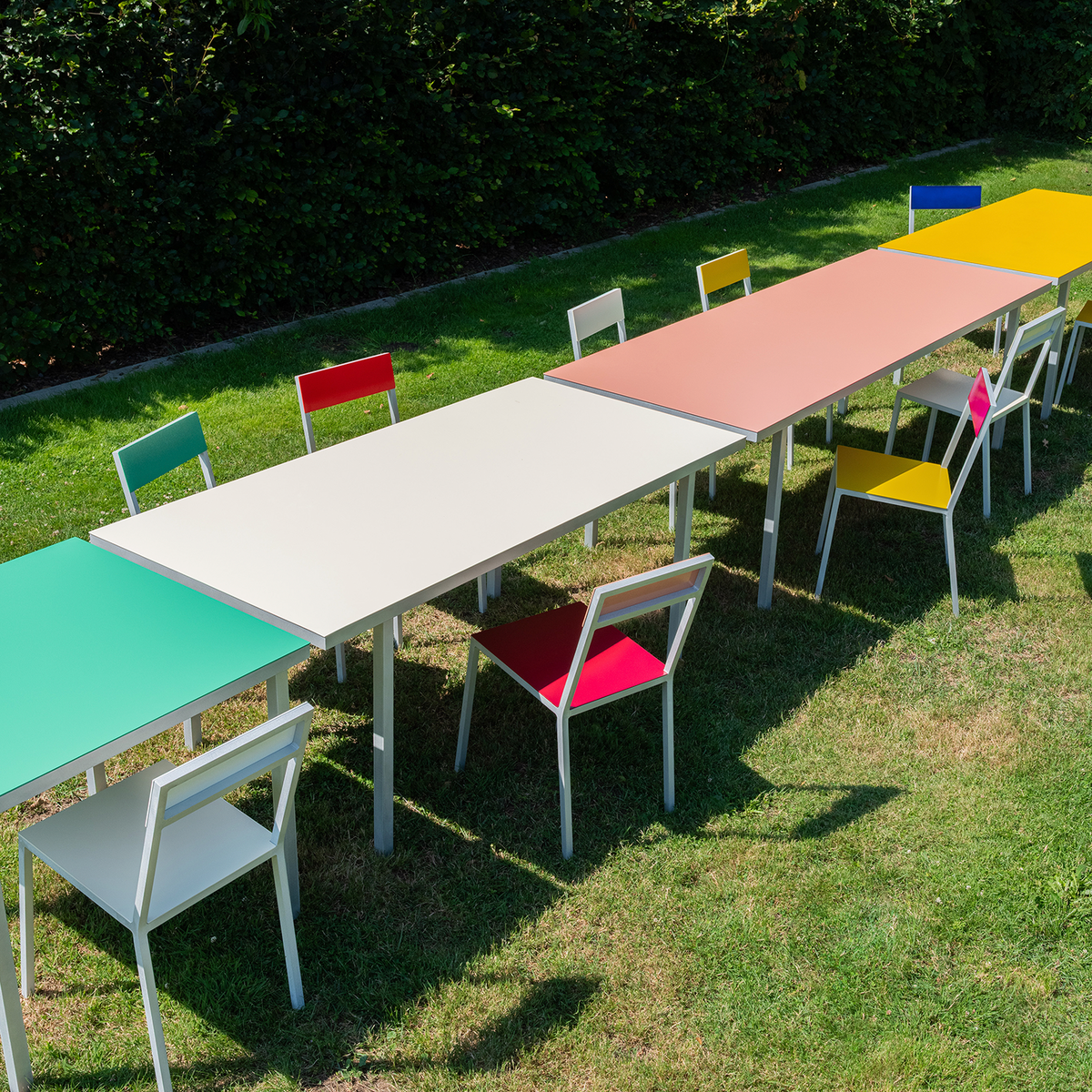 Alu Dining Table