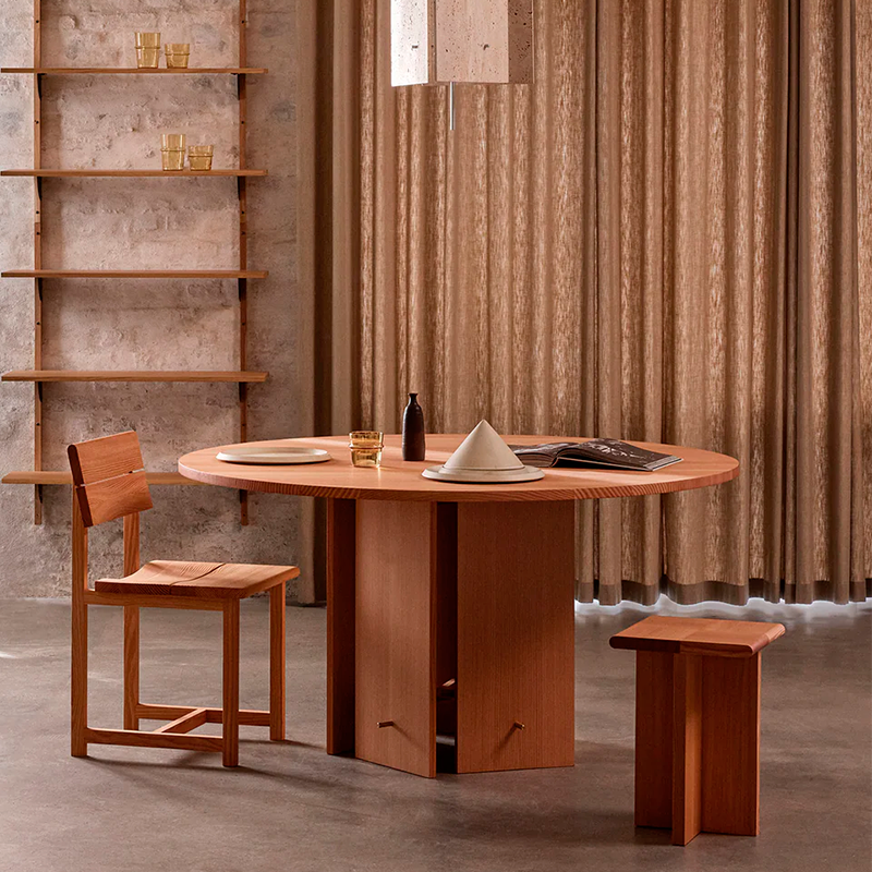 Aukko Dining Table