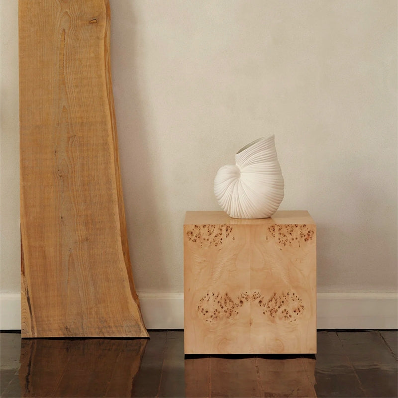 Burl Side Table Cubo