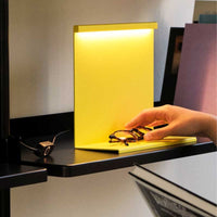 LBM - lampada da tavolo angolare