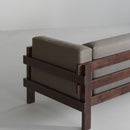 Dettaglio del telaio marrone scuro del Kube Sofa