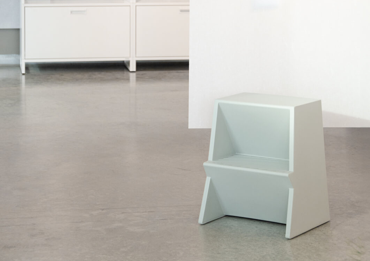 Mono_Stool_Richard_Lampert