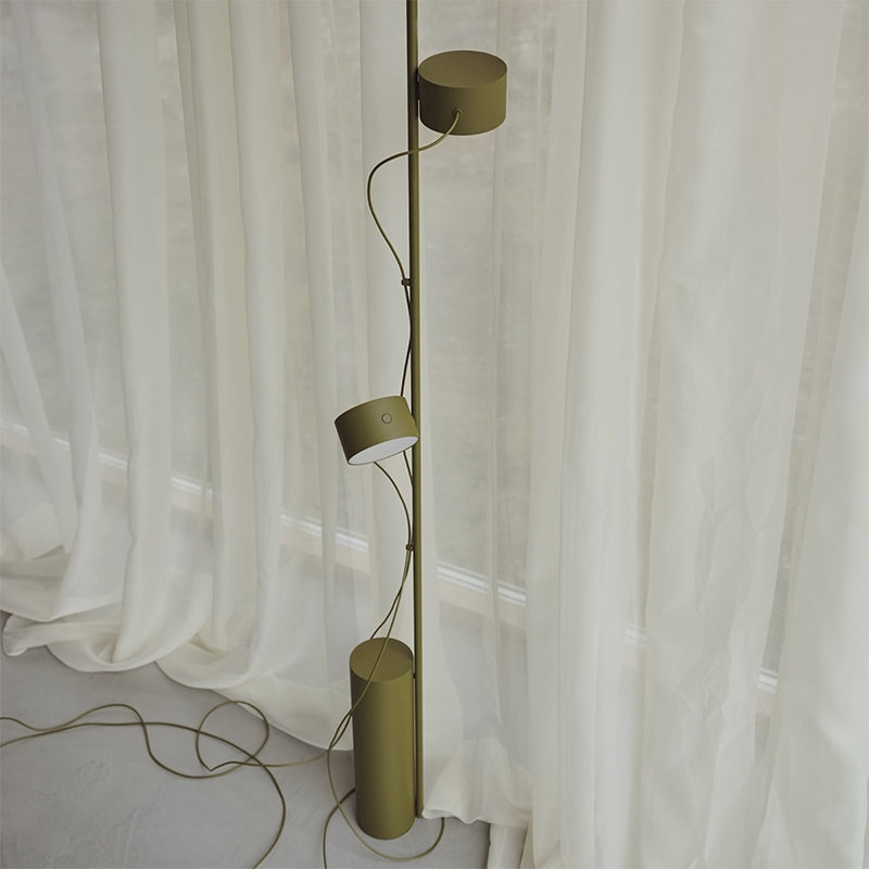 Post floor lamp