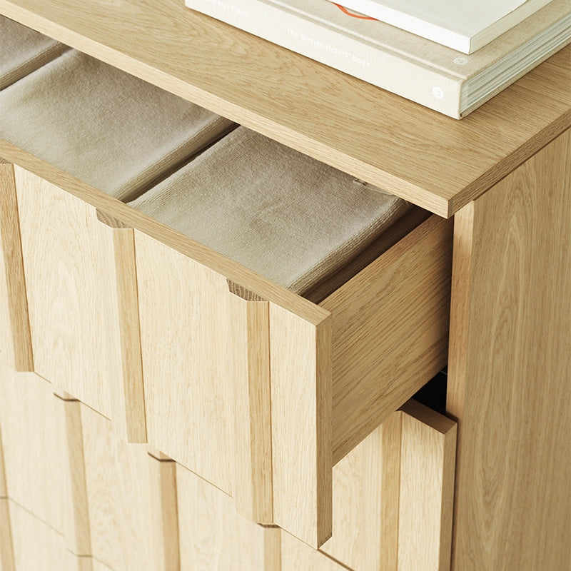 Rib Chest of Drawers