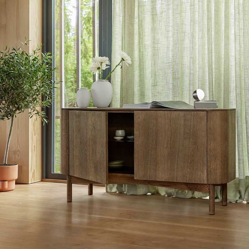 Loud credenza