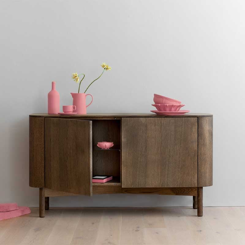 Loud credenza