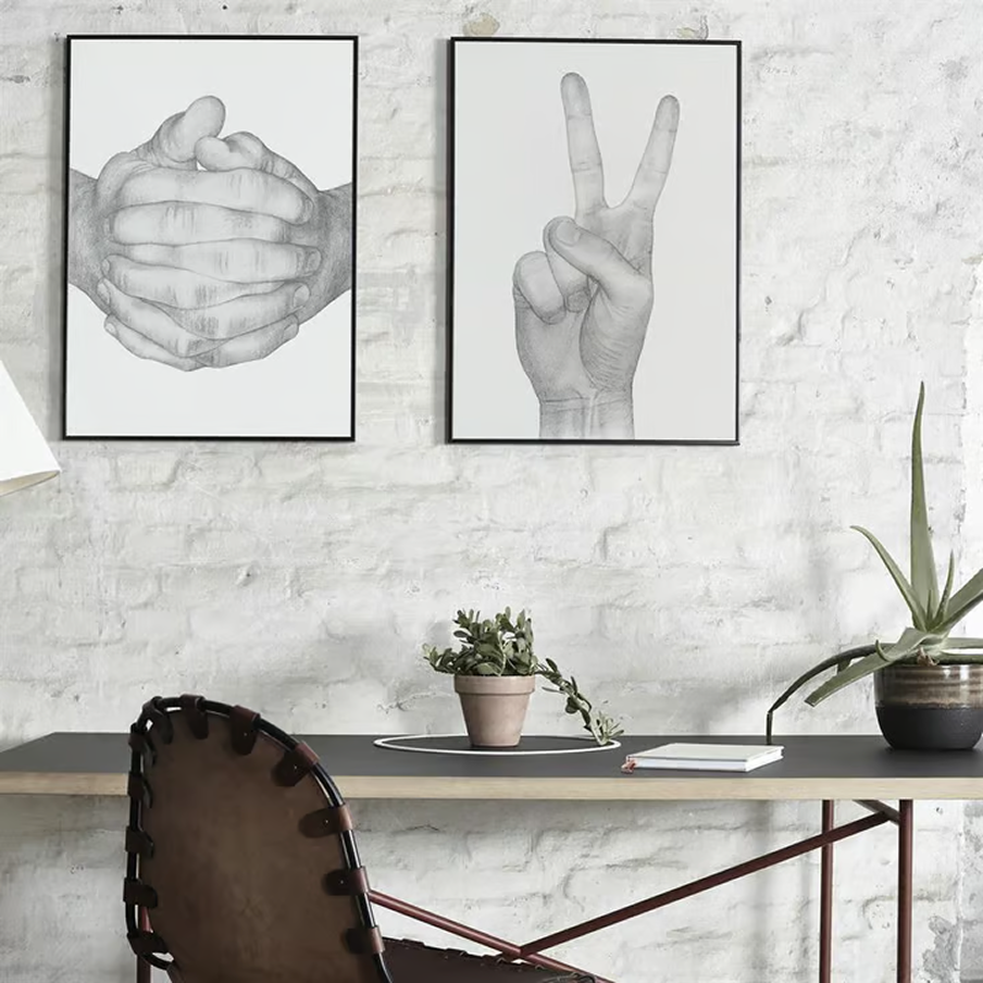 V Hands Stampa - Archive