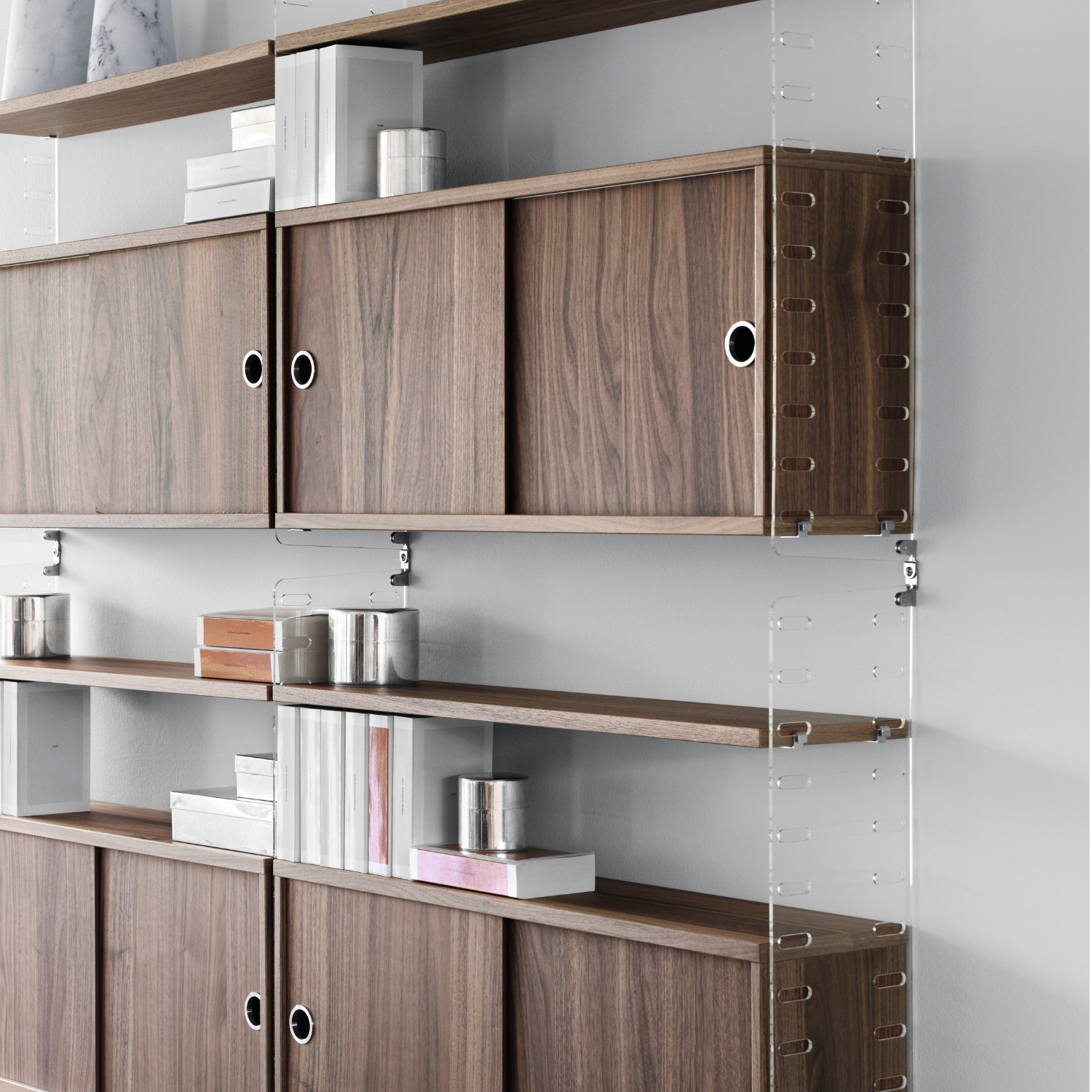 String Plex Wall Panel