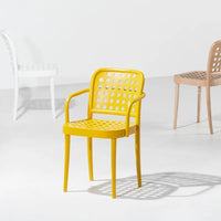 822 Sedia con braccioli