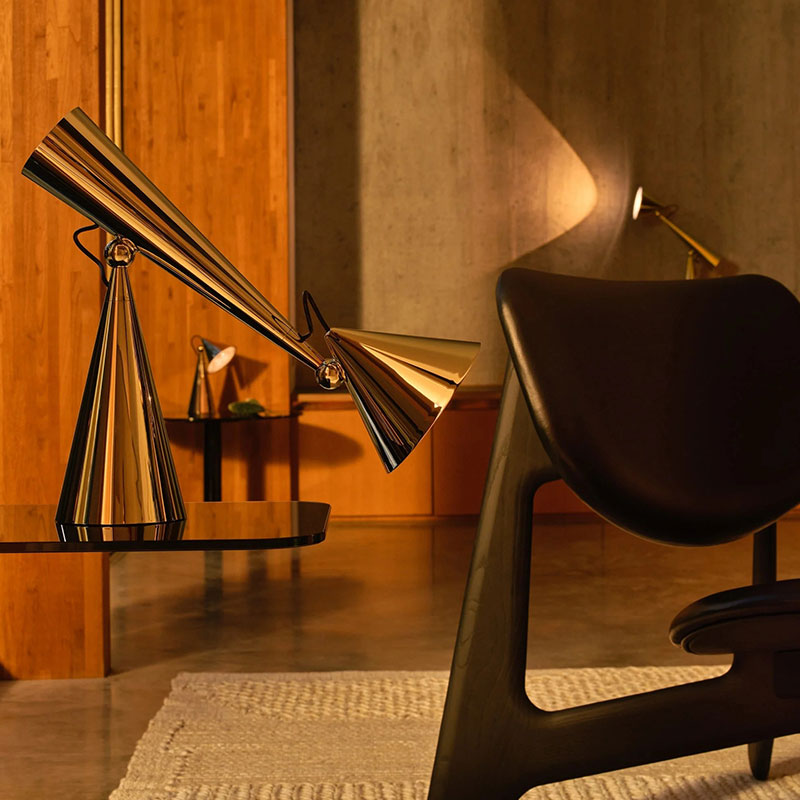 Pose Task Light