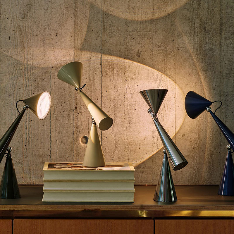 Pose Task Light
