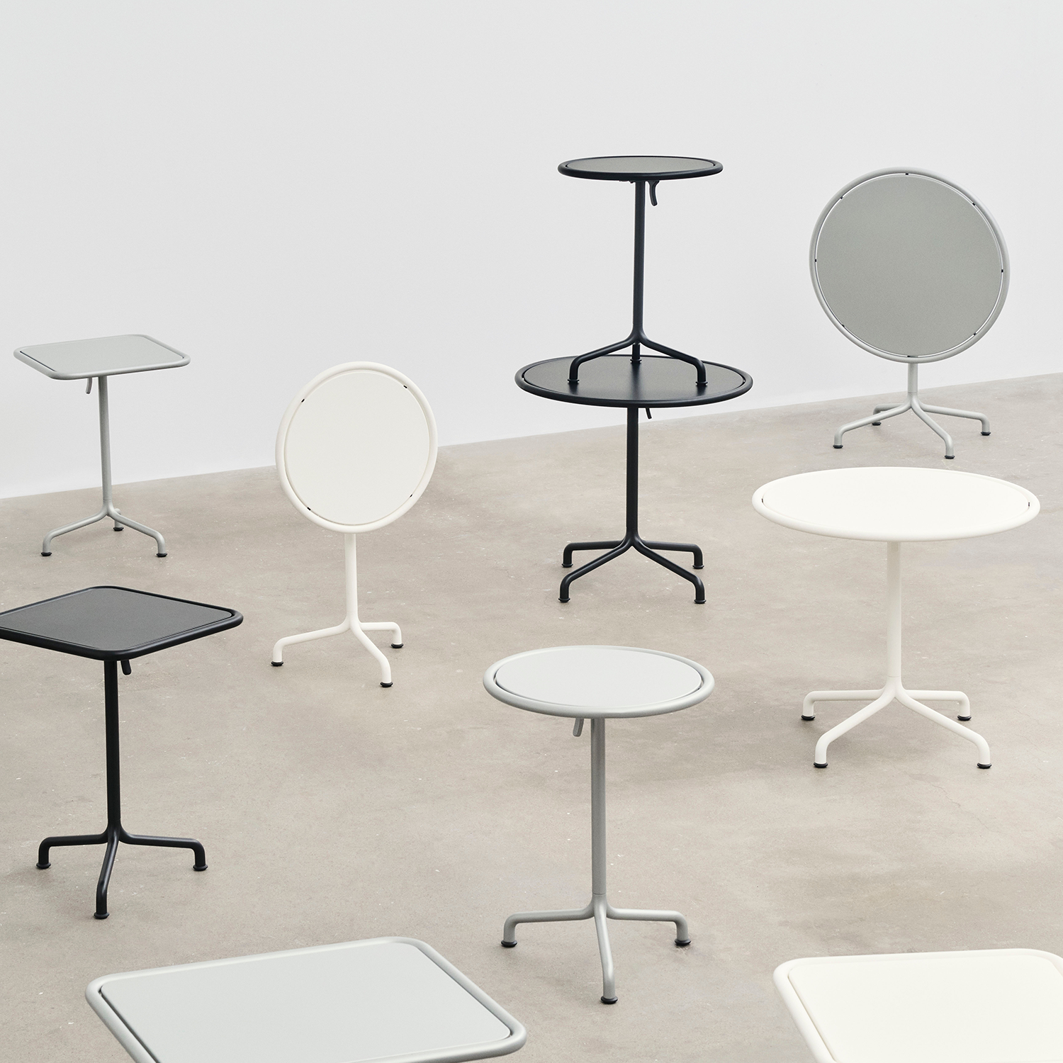 Deville Table