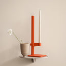 Museum Candle Holder STRING arancione, ambientato