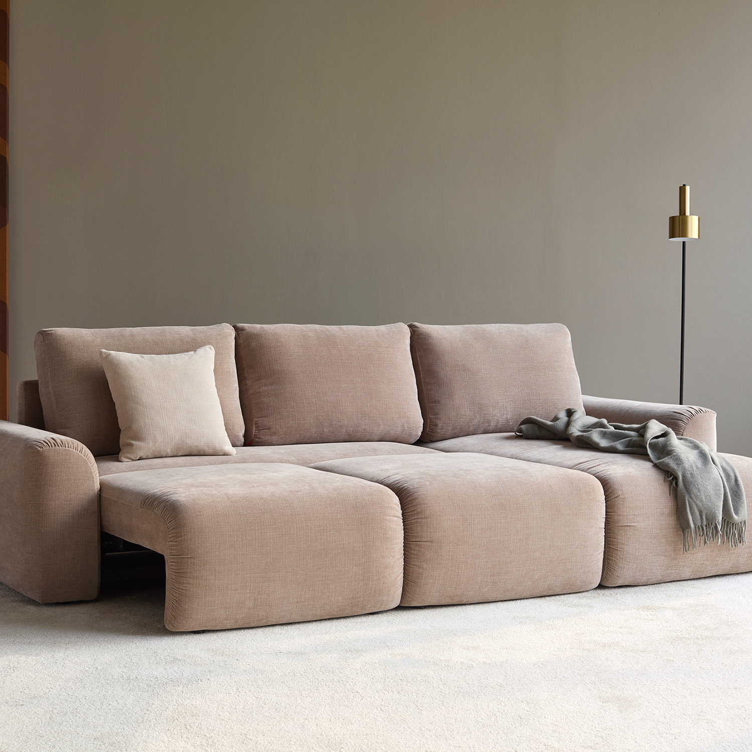 Norum divano letto con chaise longue