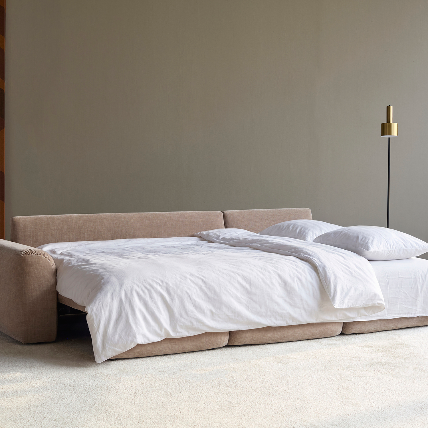 Norum divano letto con chaise longue