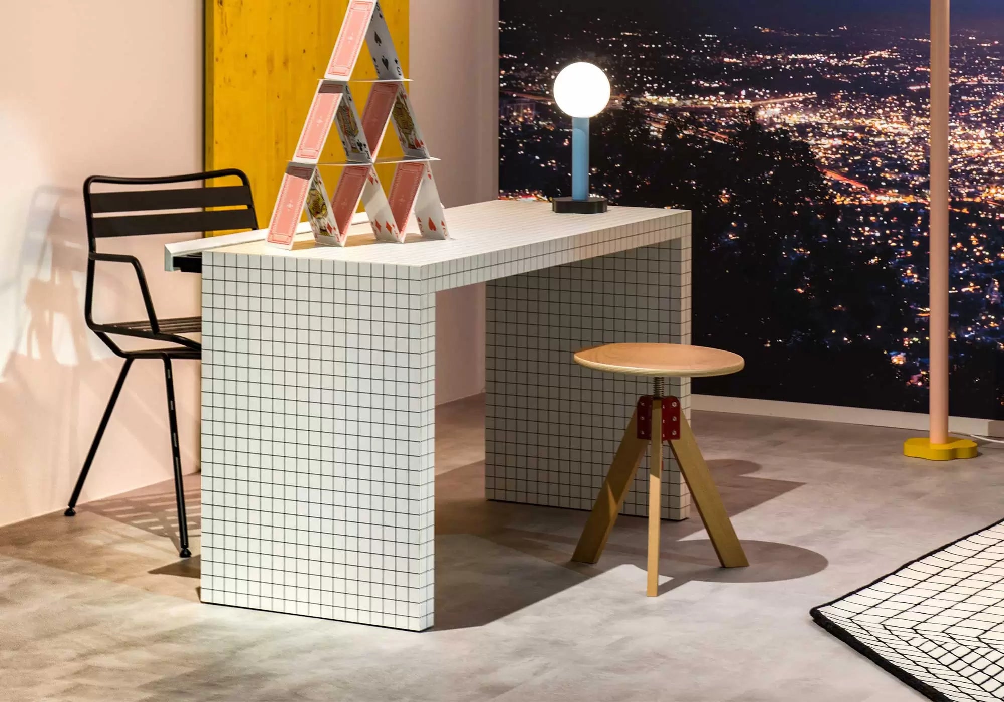 scrivania-di-design-con-cassetto-salone-del-mobile-milano-2022-quaderna-2750-zanotta